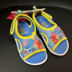 NWT Cocomelon sandals size 8